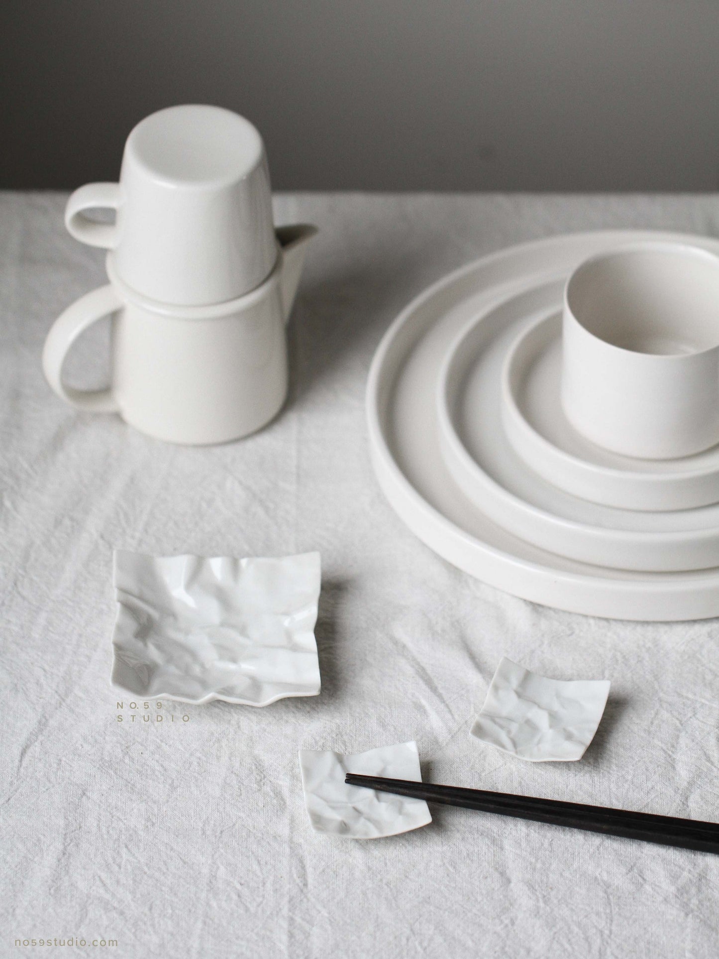 Crinkle Chopsticks Rest Set