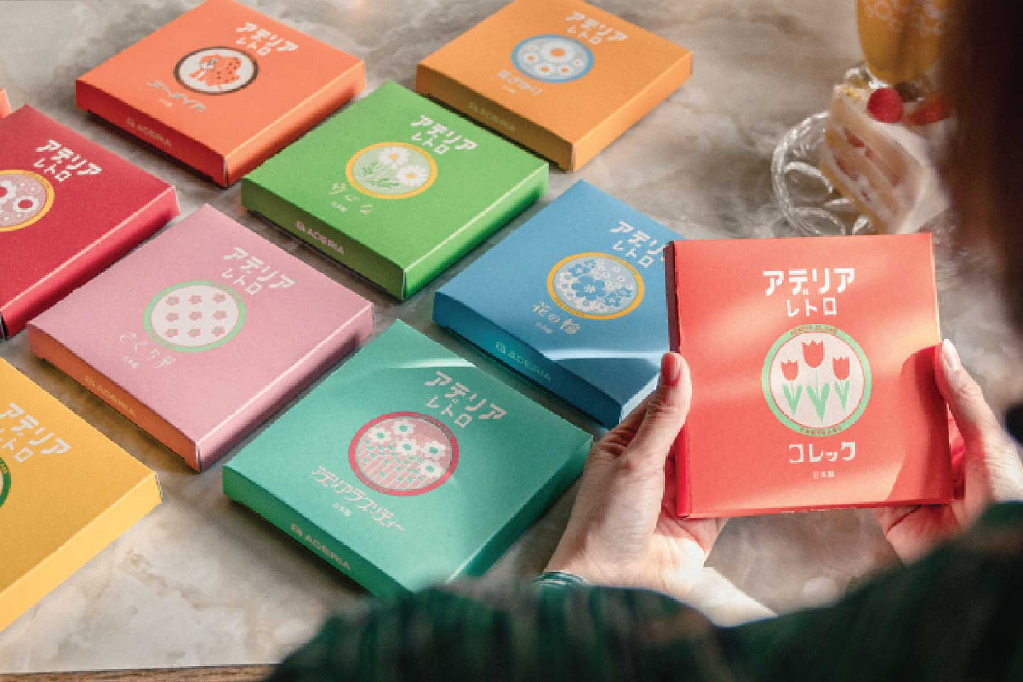 Aderia Retro Plates — 12 Styles