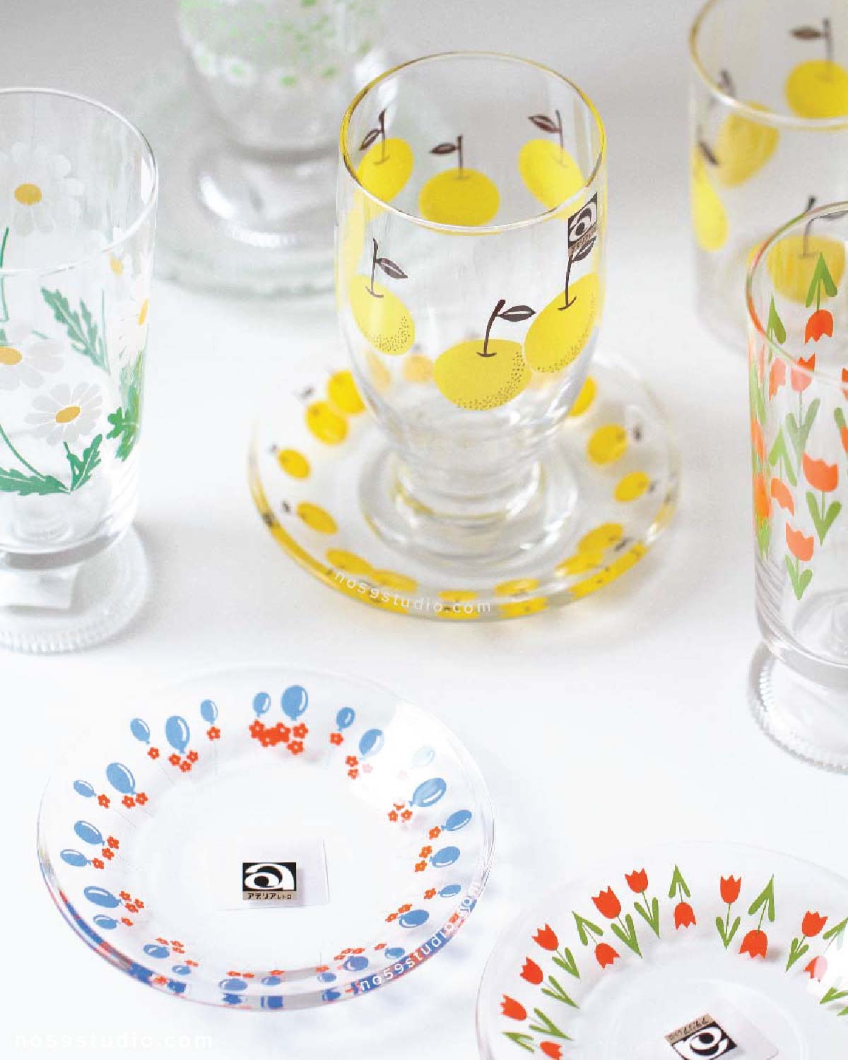 Aderia Retro Plates