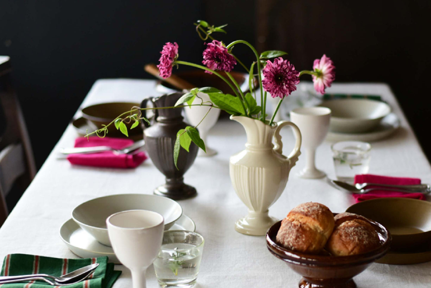 Gracieux Vase / Pitcher (white)