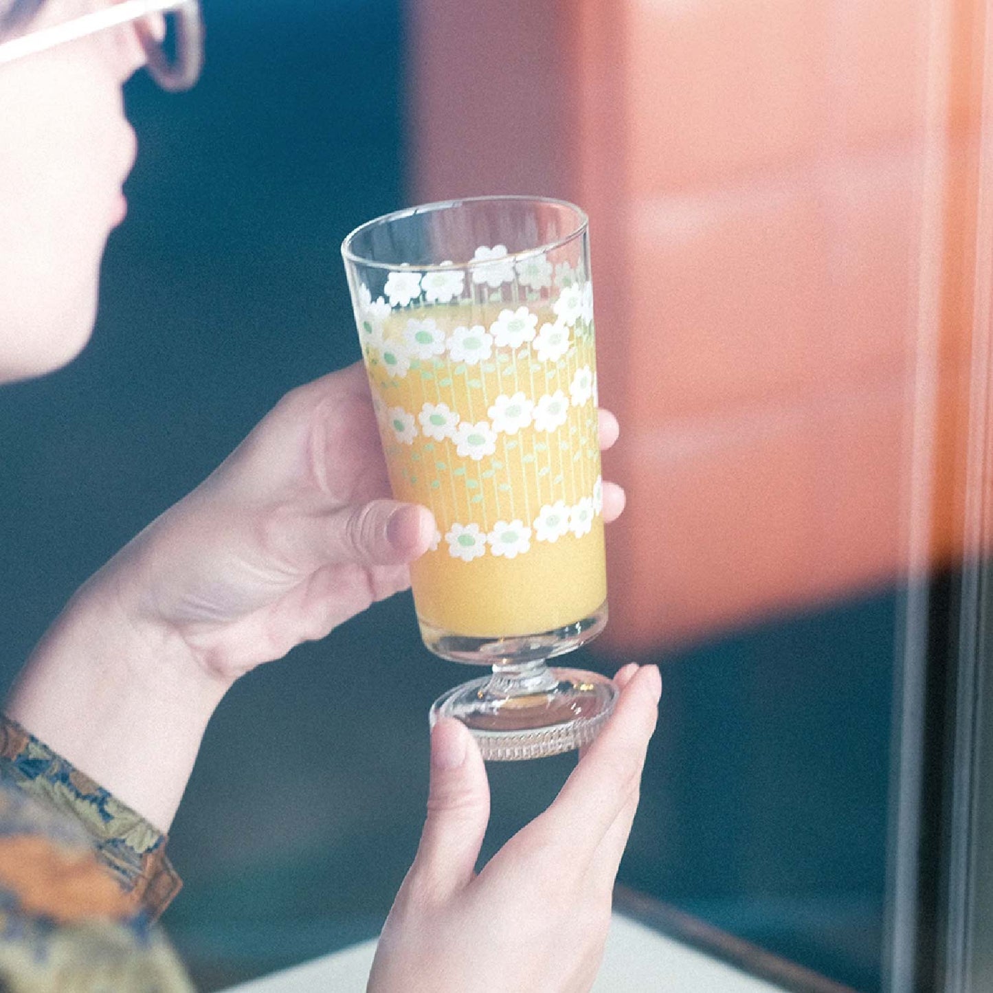 Aderia Retro Baby's Breath Tumbler with Stem