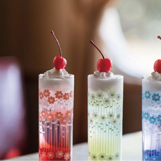 Aderia Retro Baby's Breath Tumbler