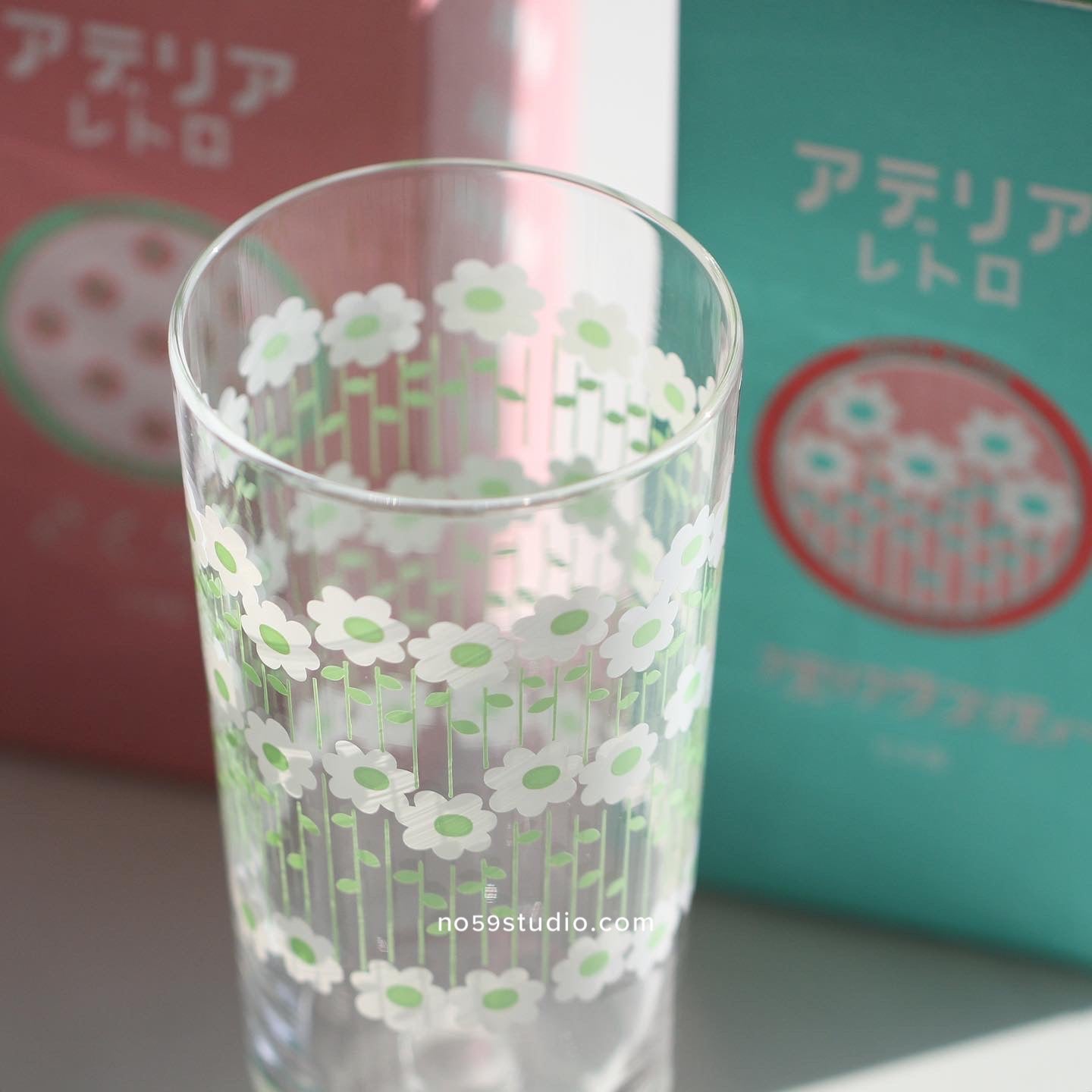 Aderia Retro Baby's Breath Tumbler with Stem