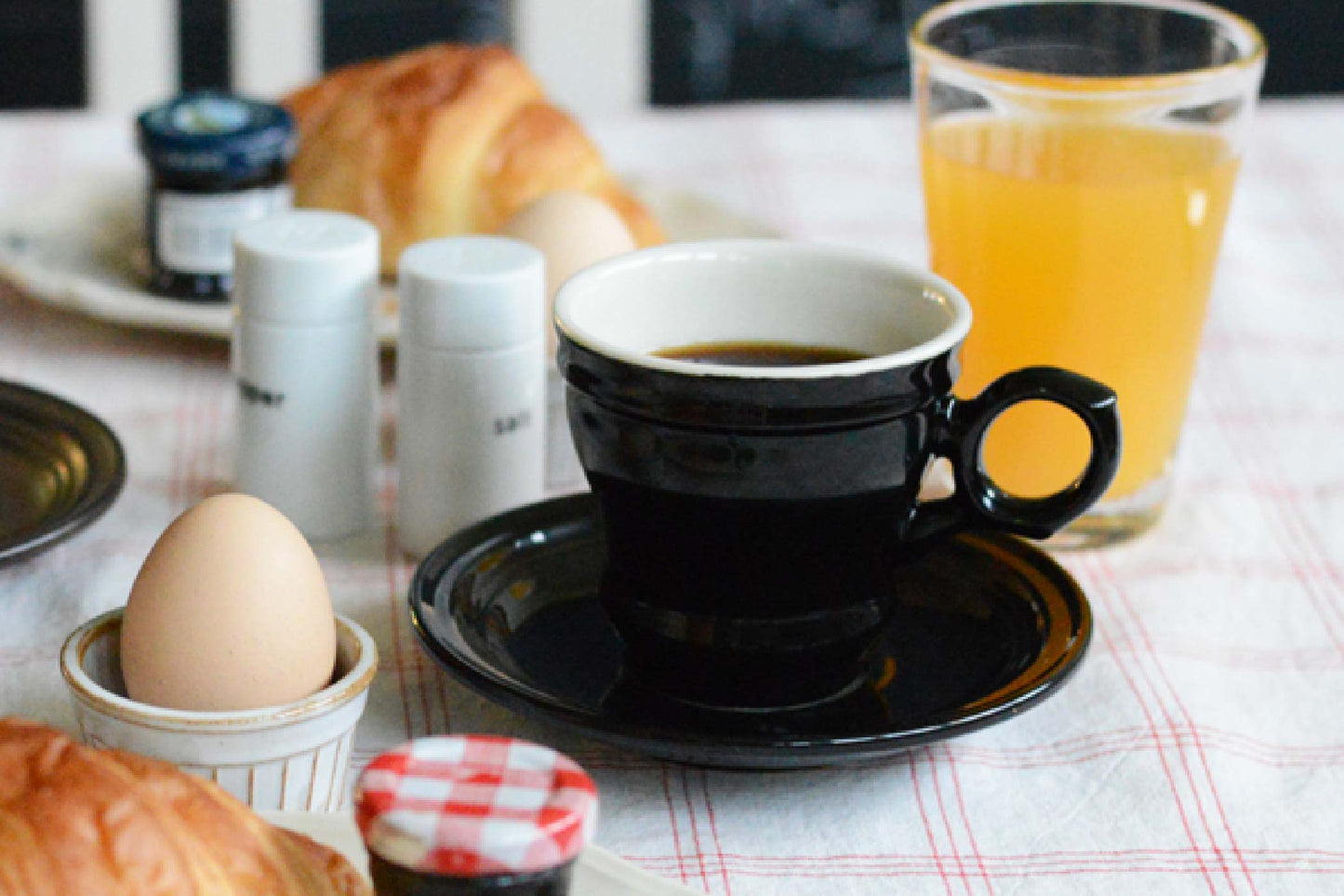 Brulot Cup and Saucer Set — Black