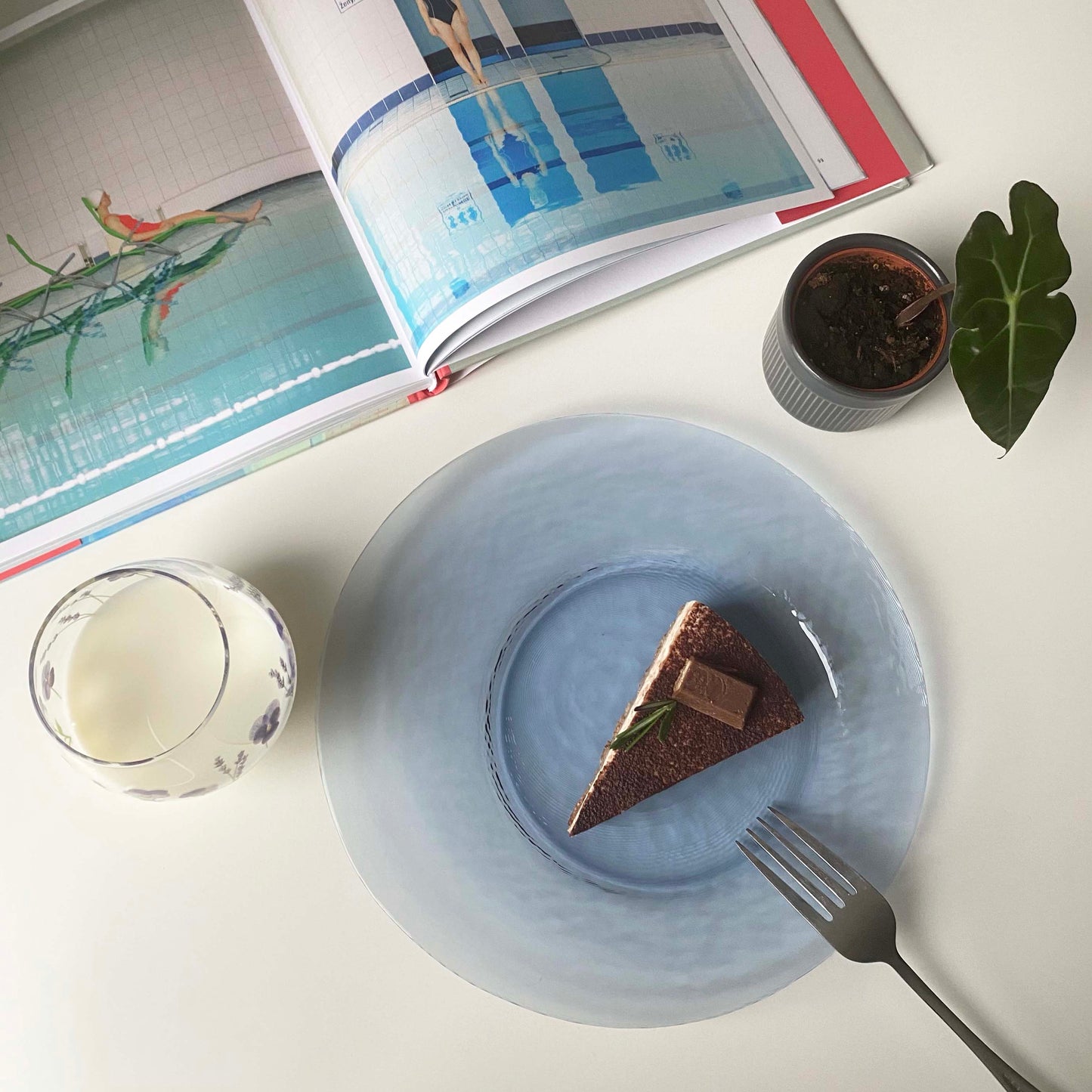Toyo-Sasaki Handcraft Glass Plate — Blue