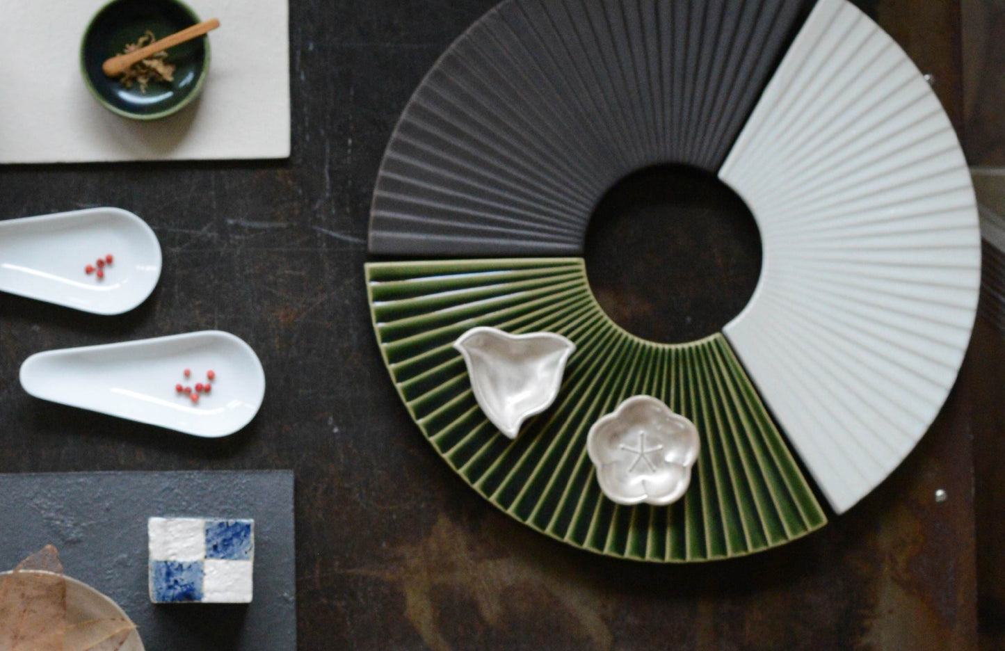 Sobokai Japanese Tacca Folding Fan Plate