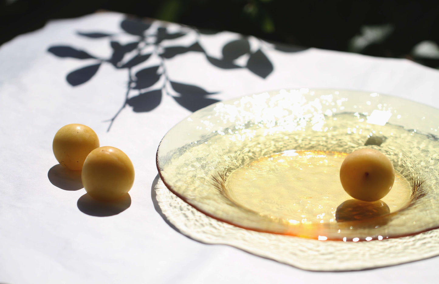 Toyo-Sasaki Handcraft Glass Plate — Yellow