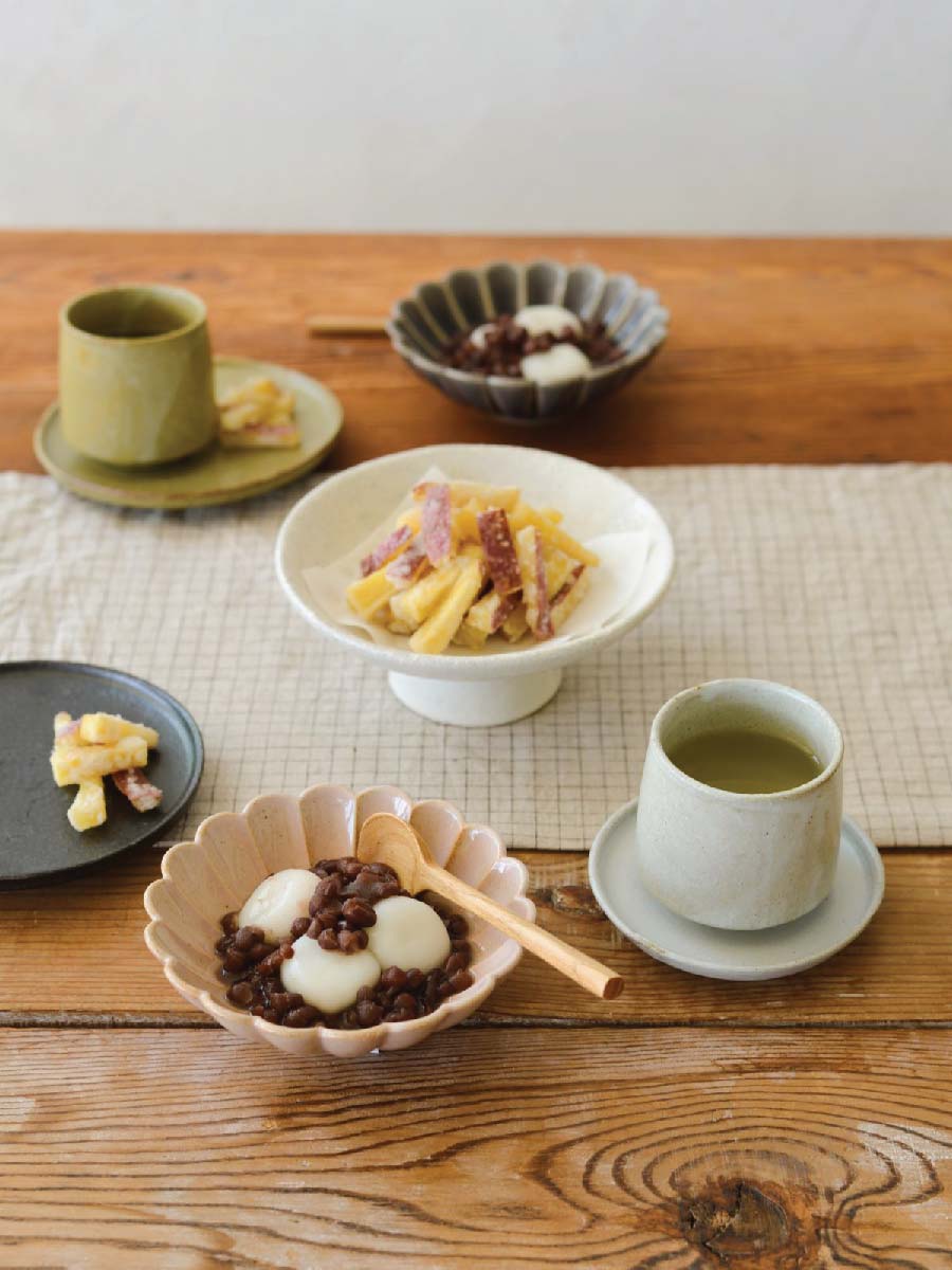 Reposer Teacup and Saucer