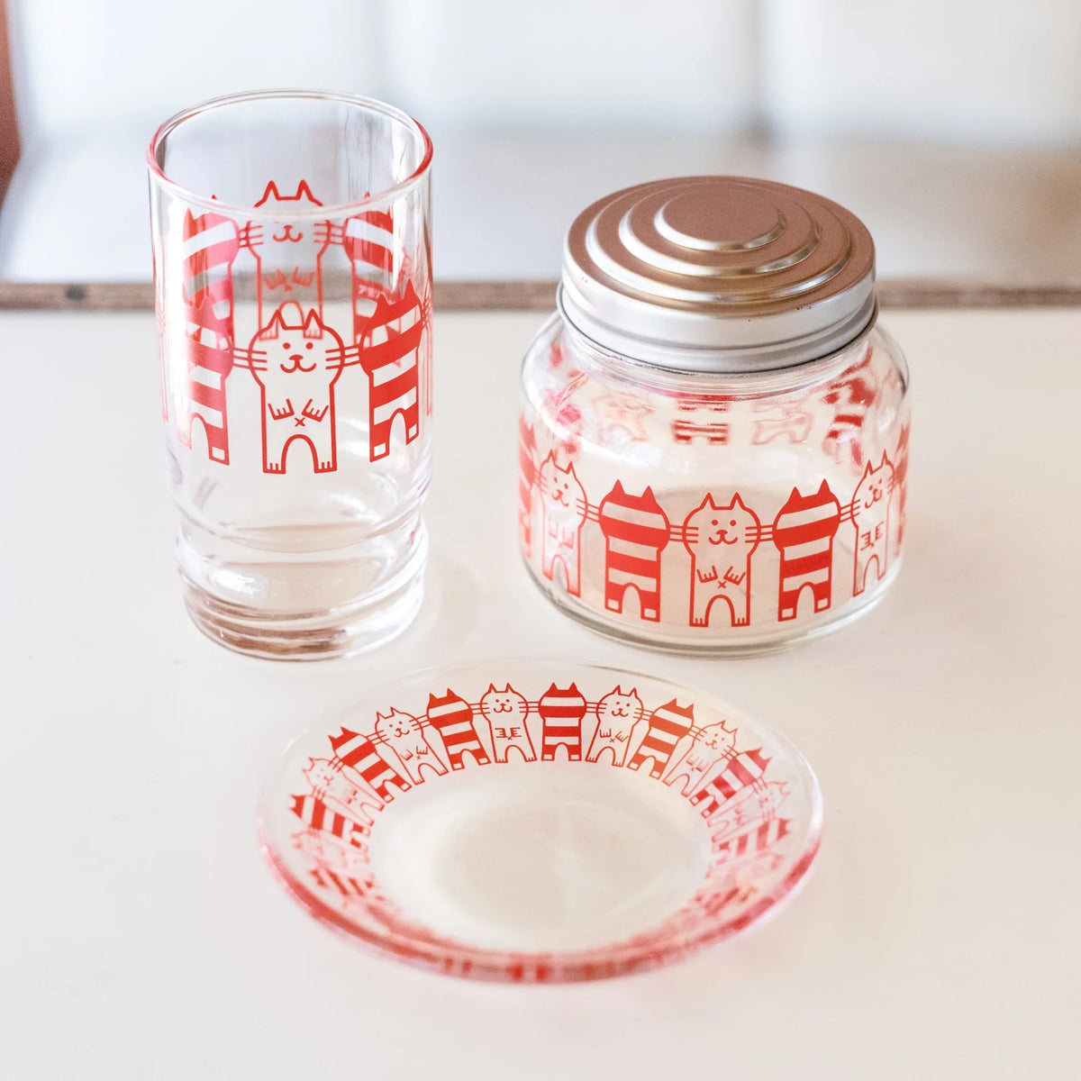 【New】Aderia Retro Plate – Cat