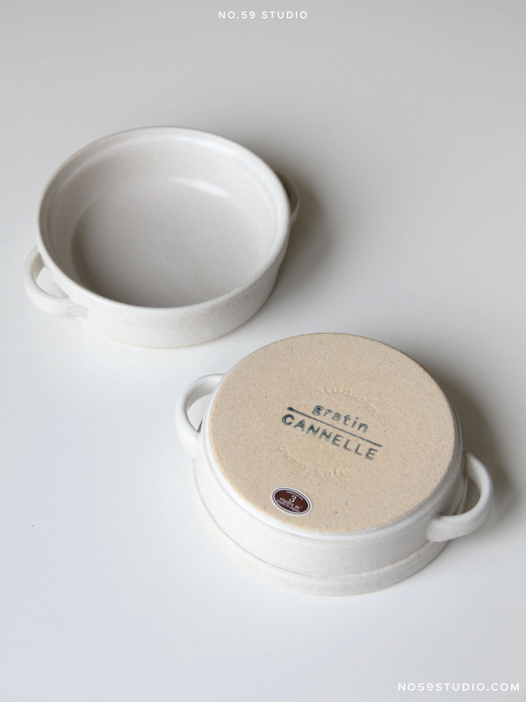 Cannelle Round Baking Dish – White