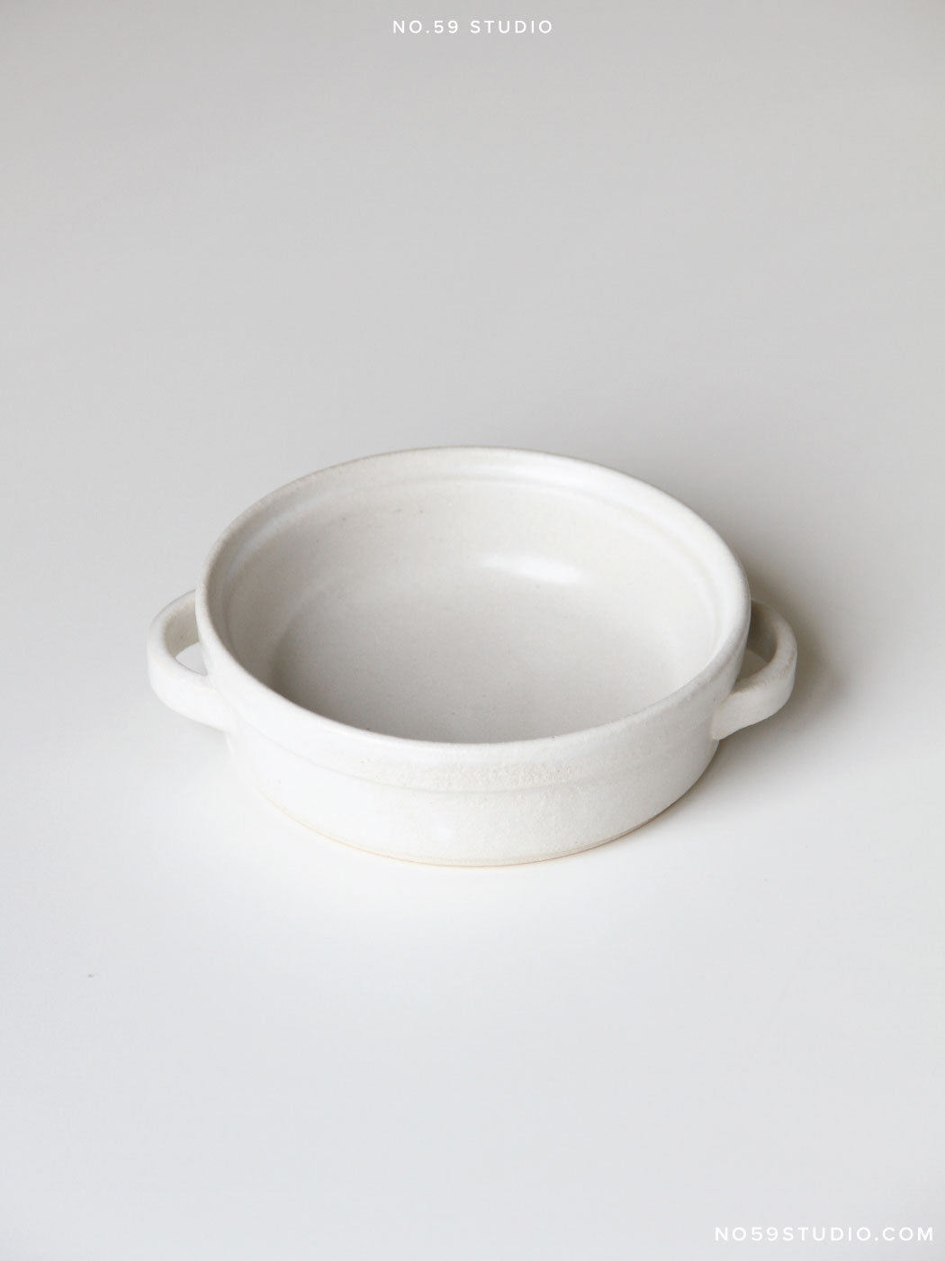 Cannelle Round Baking Dish – White