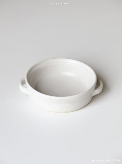 Cannelle Round Baking Dish – White