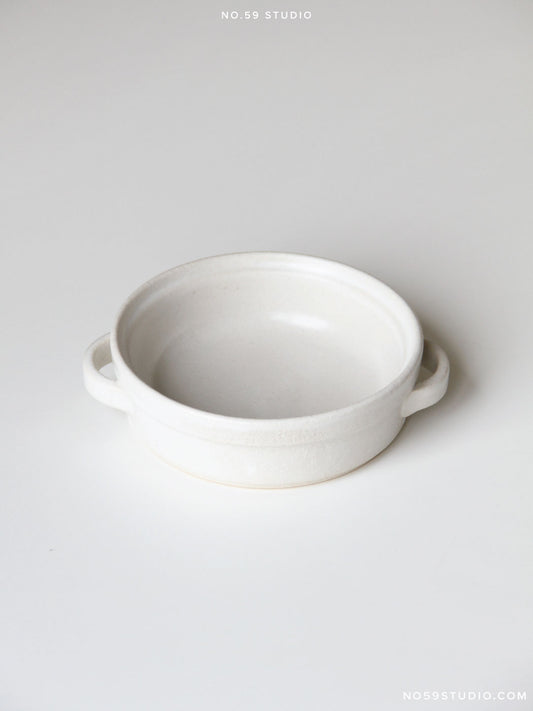 Cannelle Round Baking Dish – White