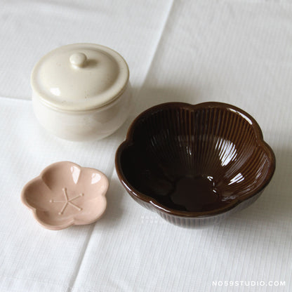 Fleuron Flower-Shaped Bowl