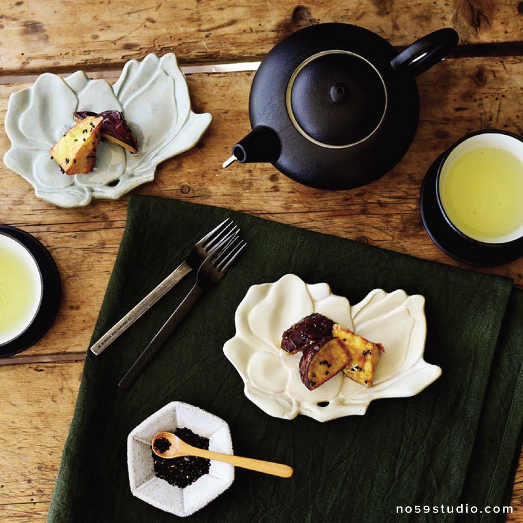 Magnolia Flower Plate