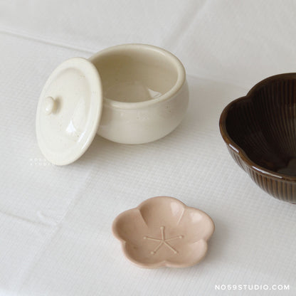 Mémé Rustic Lidded Bowl – White