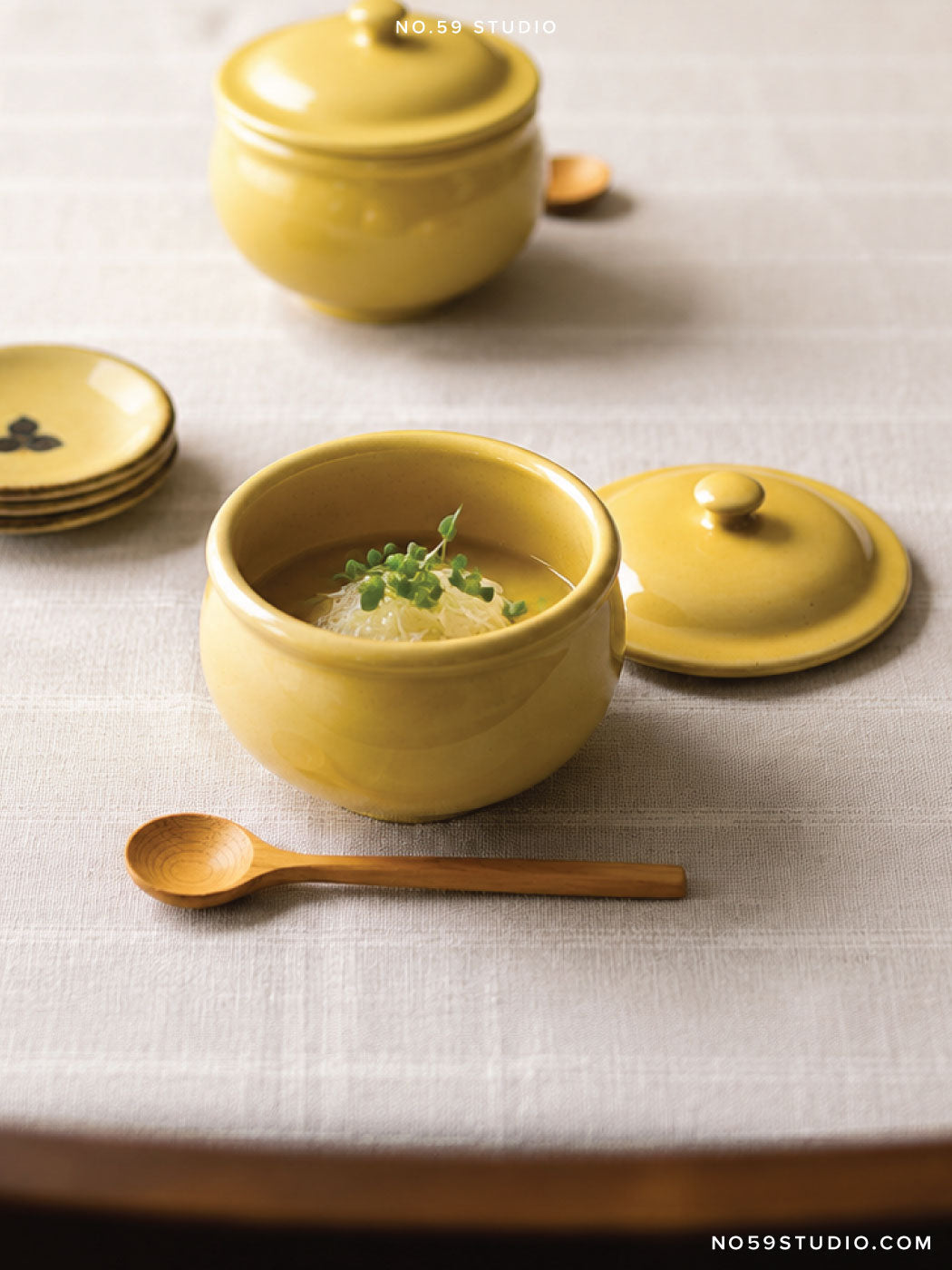 Mémé Rustic Lidded Bowl – Yellow