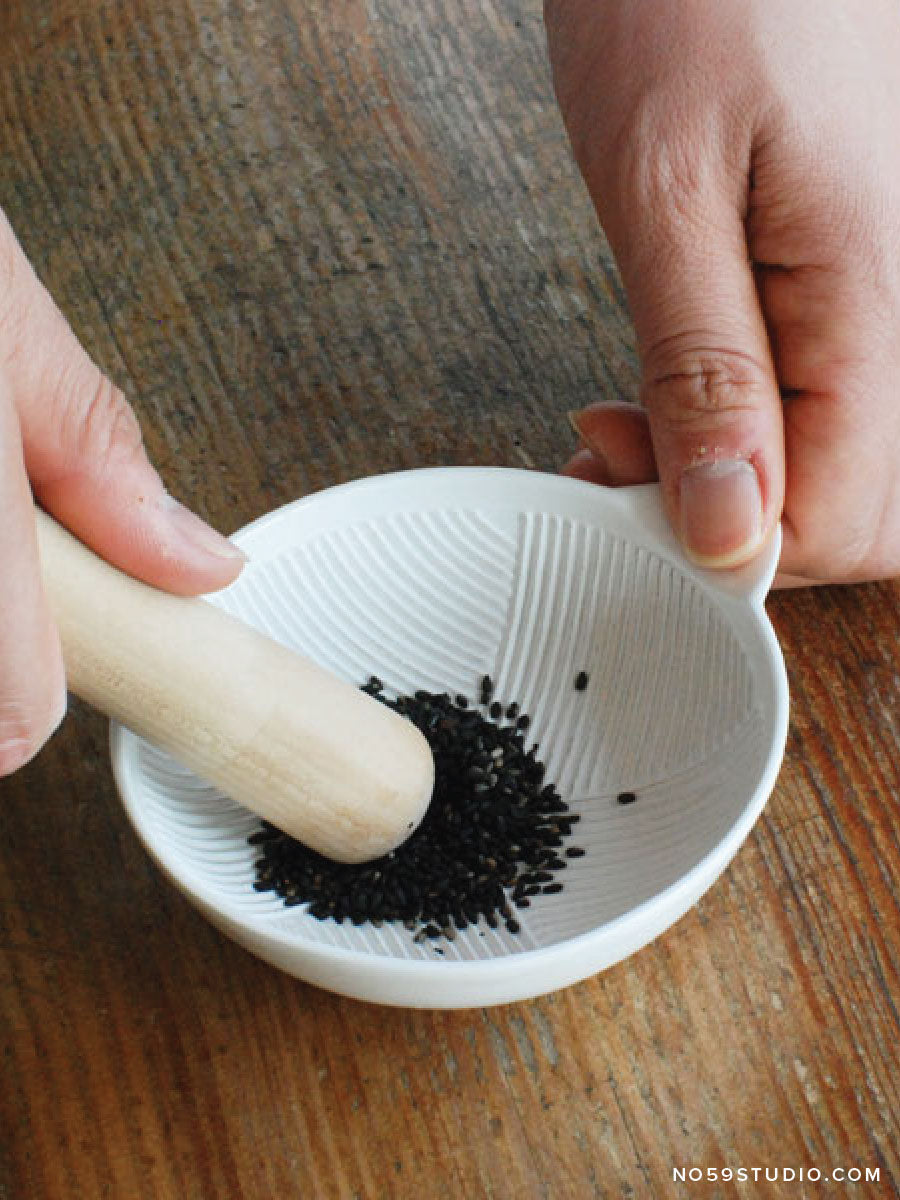 Semi-Porcelain Mini Ridged Grating Dish