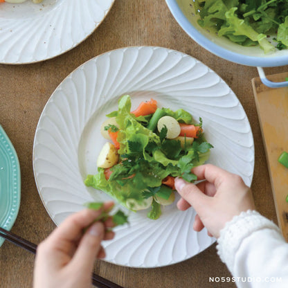 Vintage Style Ruffled Edge Ceramic Plate