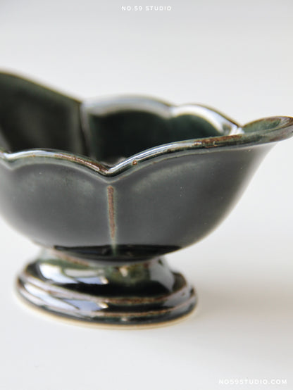 Traiteur French-Style Small Oval Bowl – Navy