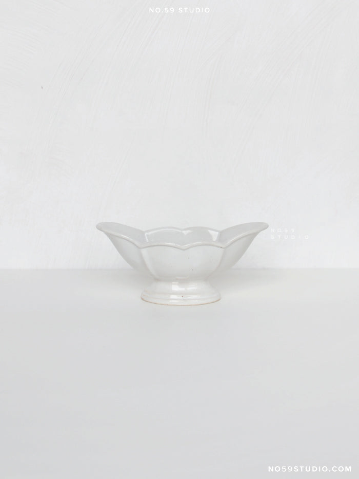 Traiteur French-Style Small Oval Bowl – White