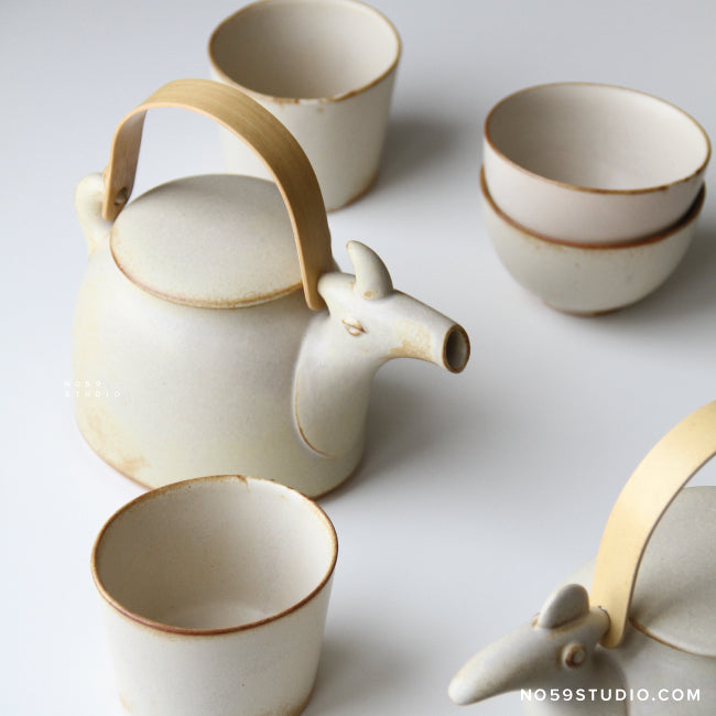 YAGI Teapot