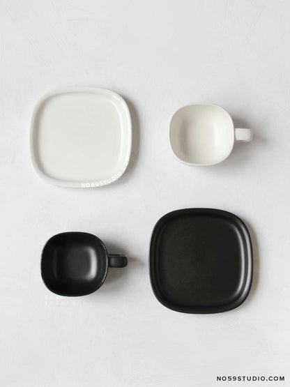 Sori Yanagi Black and White Collection – Teacup and Saucer