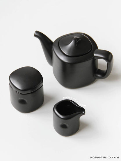 Sori Yanagi Black and White Collection – Black Teapot, Creamer, and Sugar Bowl