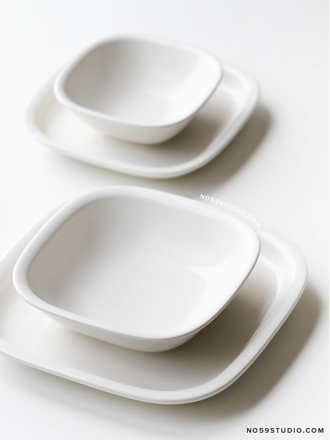 Sori Yanagi Black and White Collection – White Dinnerware