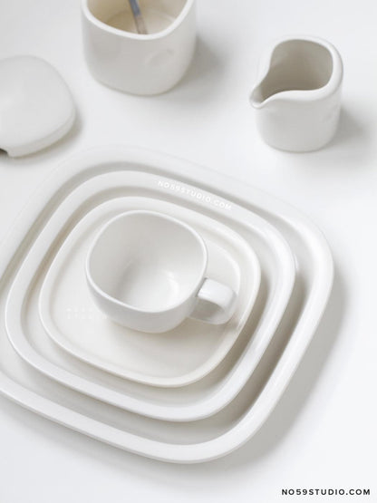 Sori Yanagi Black and White Collection – White Dinnerware