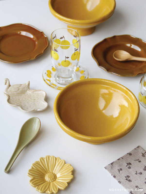 Rustic Earthenware Footed Bowl – Yellow