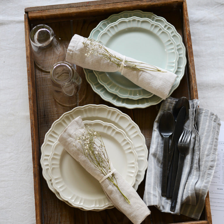 Pomponner Dinner Plate Set — White