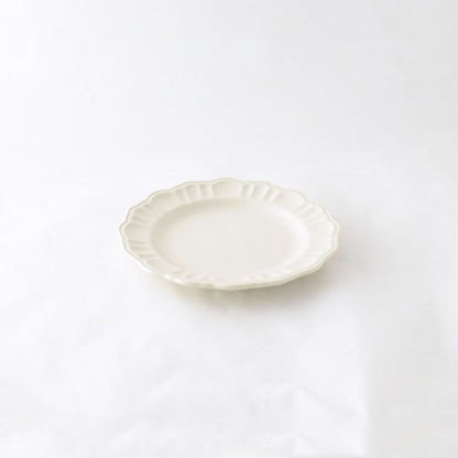 Pomponner Dinnerware — White