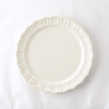 Pomponner Dinnerware — White