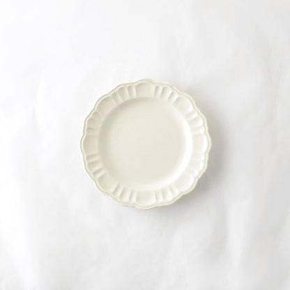 Pomponner Dinnerware — White