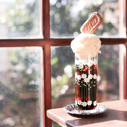 Aderia Retro Baby's Breath Tumbler