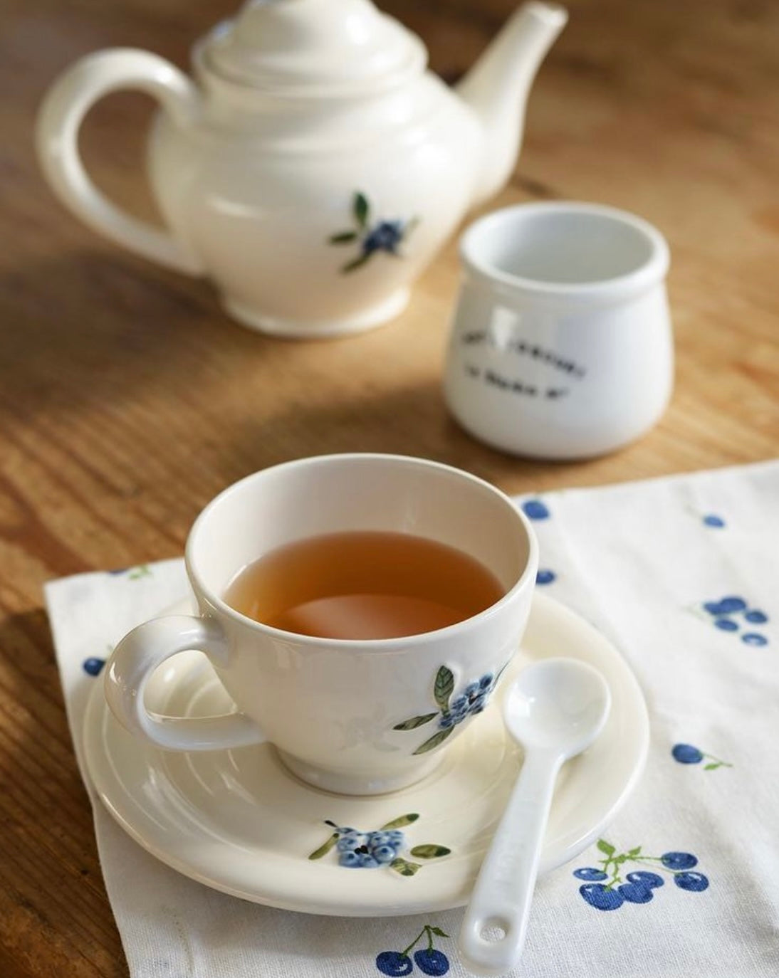 Blueberry Mirtille Tea Cup and Saucer Set