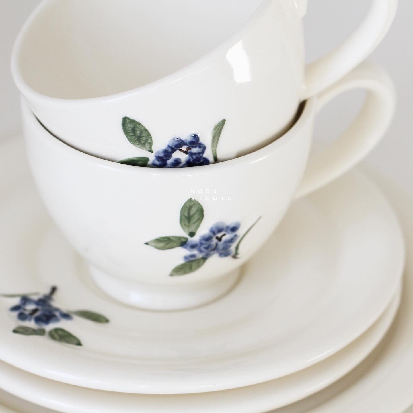 Blueberry Mirtille Tea Cup and Saucer Set