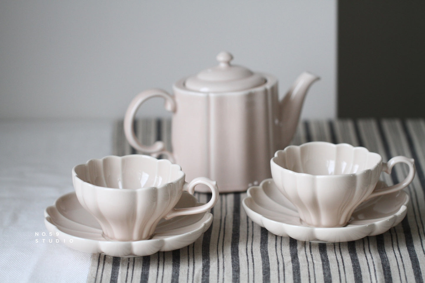 Pungency Oval Tea Pot