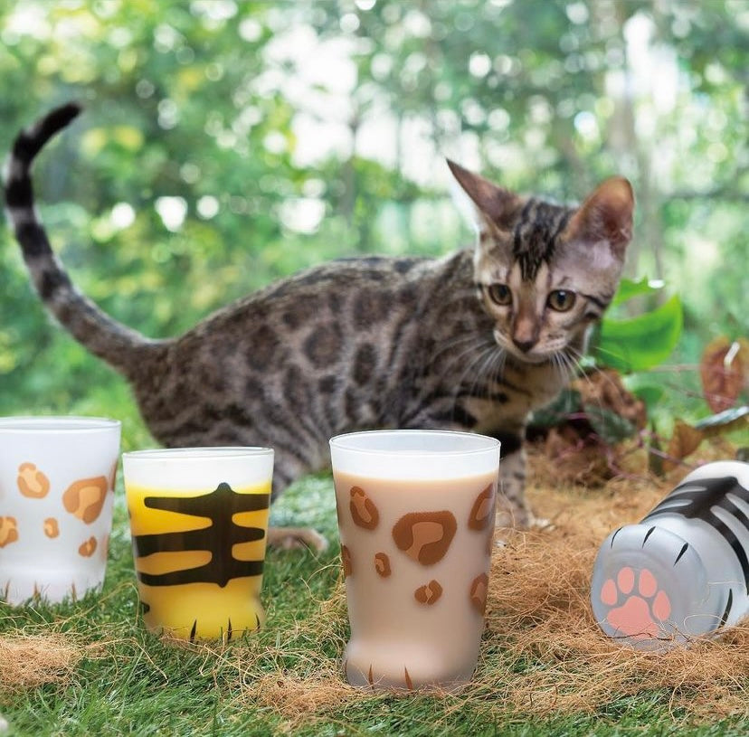 These Cat Paw Cups Are The Fancy Glasses Your Home Needs
