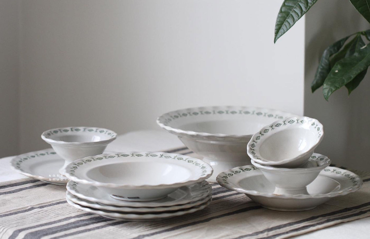 Diamond Green Floral Dinnerware Set