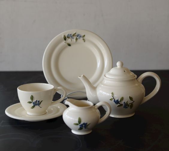 Blueberry Mirtille Tea Cup and Saucer Set